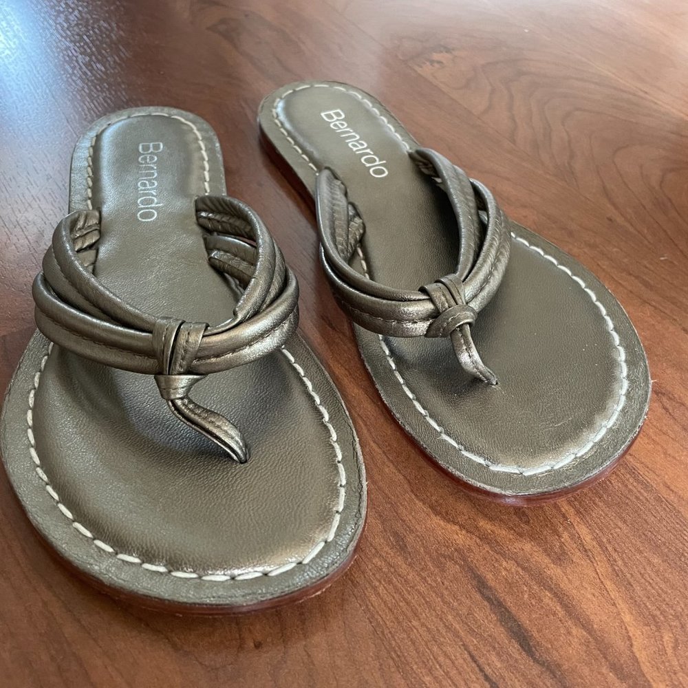 Bernardo Miami Leather Sandals/Flip Flops